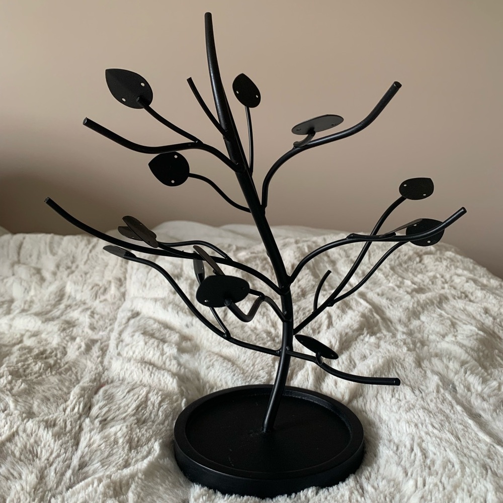 Black Metal Jewelry Organizer Tree
